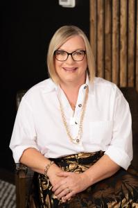Headshot of Beverly Carter