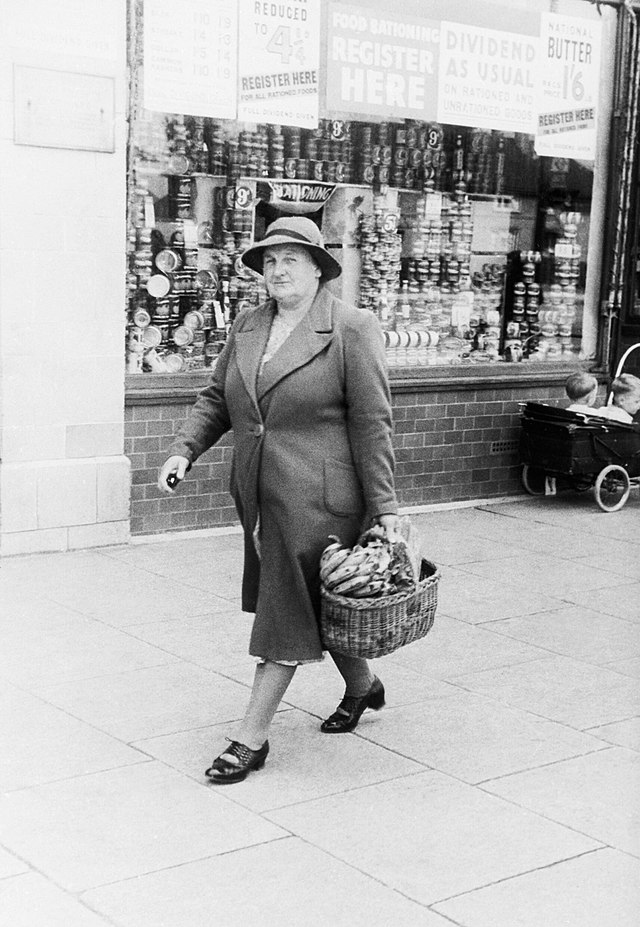 Everyday movements are more beneficial for osteoarthritis patients than handgrip strength