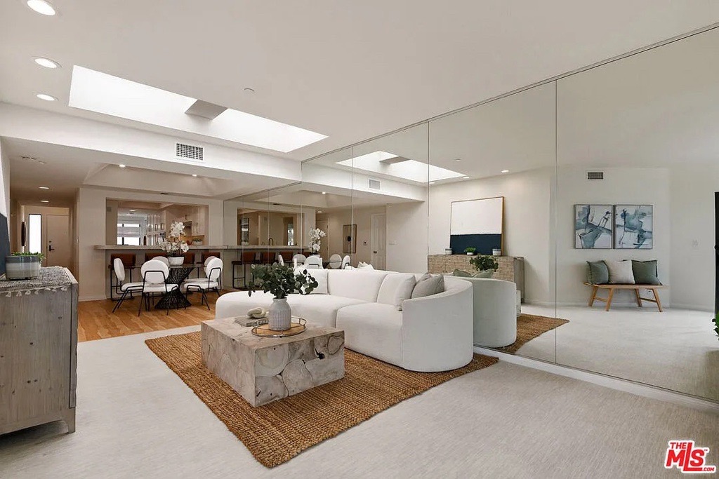 Santa Monica Realtor Ray Lyon Reports 22% Inventory Drop in Q1 2026