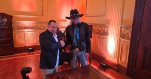 Texas Slim Handshake El Salvador