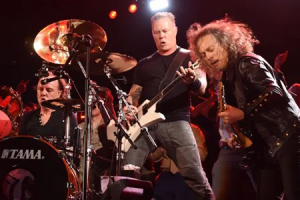 Metallica hits the road with Smartstage - The trusted brand for OTS and custom staging solutions