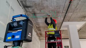 CAT-ChantierXRProjector-ImplantationTracageLaserPlafond2