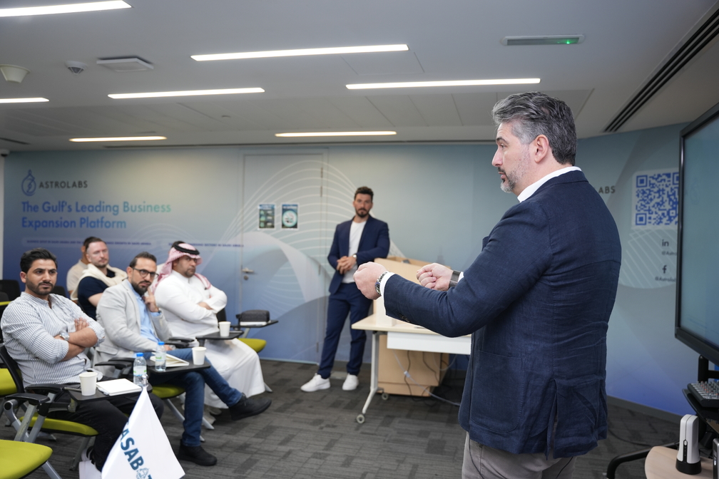 CASABOT Demonstrates the World’s First AI-Home in Live Private Session in Dubai