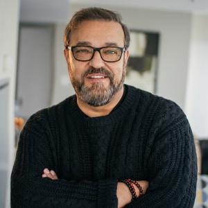 Music industry veteran Vito Luprano invites fans and music lovers to revisit the heart and soul of one of the most extraordinary careers in modern music with the release of his memoir, It's All Coming Back to Me