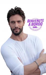 L’Italia si prepara a tornare protagonista sullo schermo con un progetto televisivo che guarda oltre i confini nazionali Alex Belli Conduttore Benvenute a bordo L'Italia raccontata in van