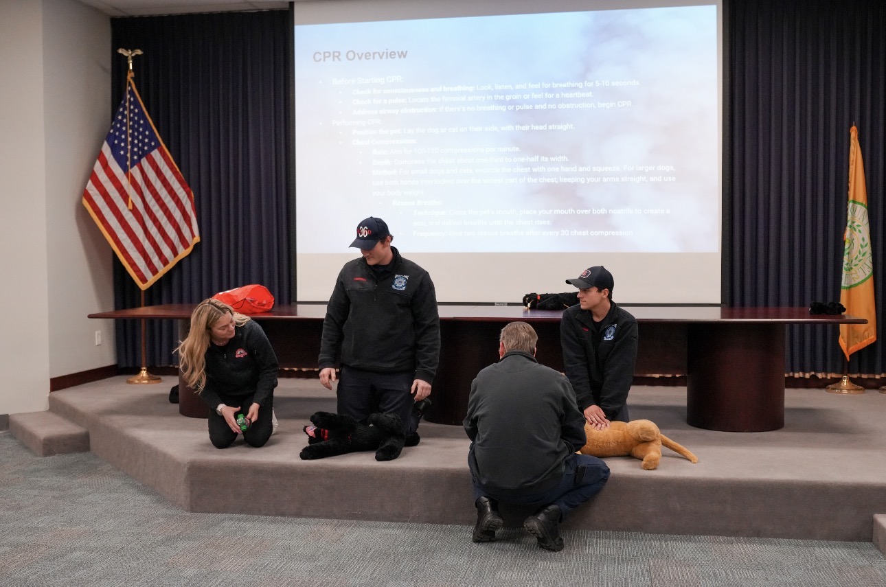 Mount Laurel Animal Hospital Takes Community Outreach to the Next Level with First Responder Training