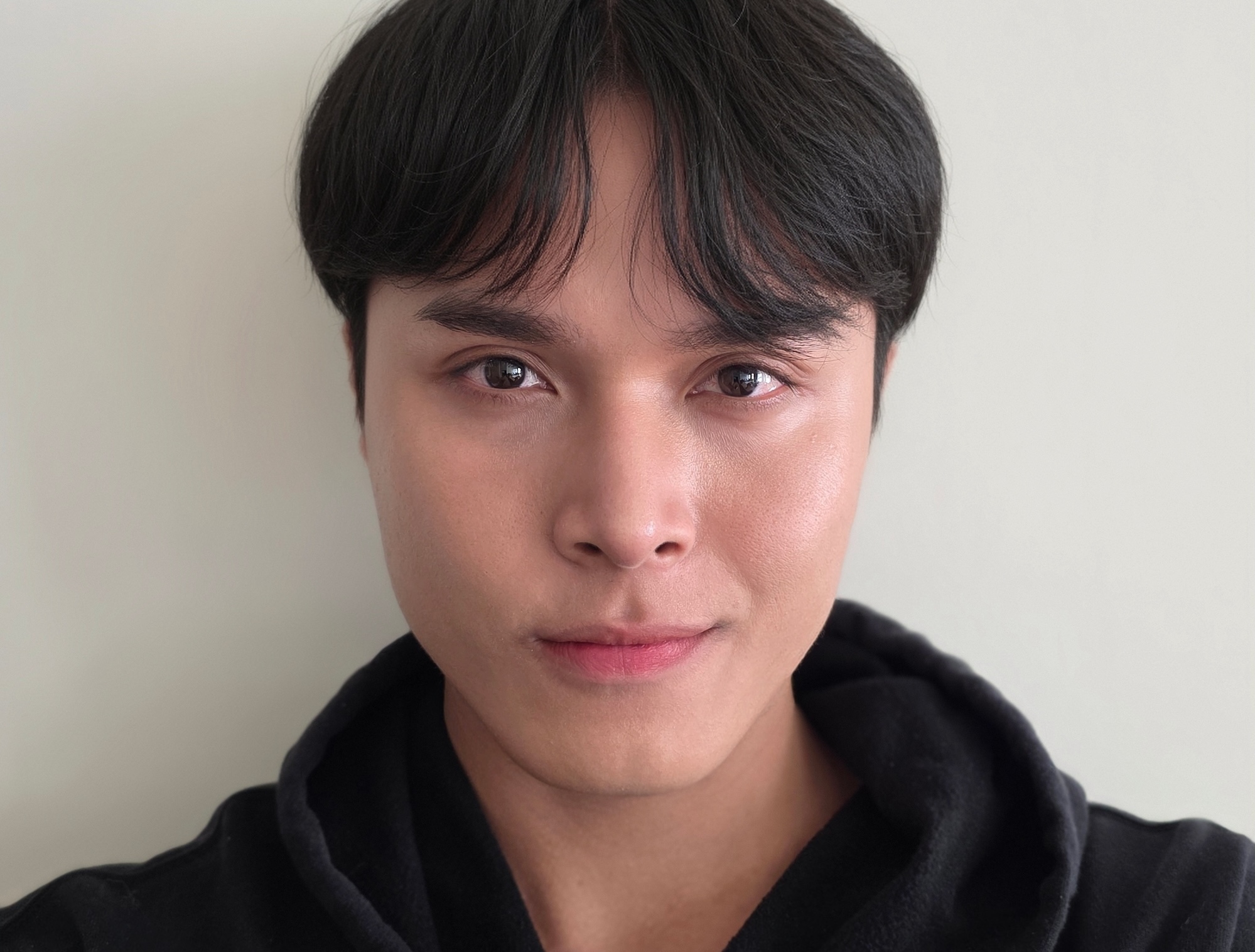 New York Art Life Magazine Unveils Exclusive Interview with Visionary Fashion Designer Laisim Soeung