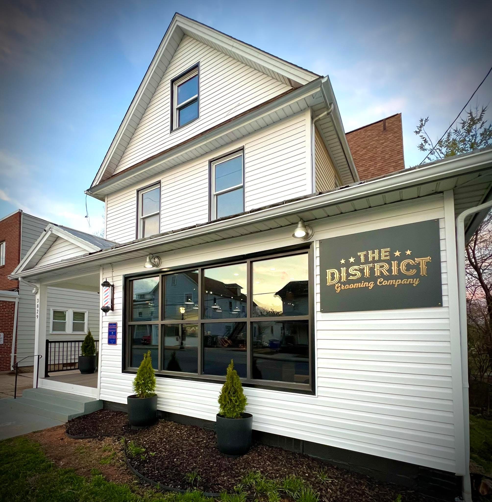 THE DISTRICT GROOMING COMPANY BRINGS A NEW STANDARD OF LUXURY GROOMING TO THE URBAN LANDSCAPE