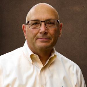 After nearly three decades in pharmaceutical sales, Gerald Lynn has witnessed what few outsiders understand: the hidden costs, intricate rules, and surprising roadblocks woven into America’s healthcare system GeraldLynn1