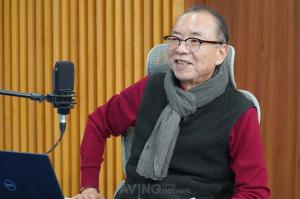 Jongsoo Kim, CEO of PortableX, speaks in an interview