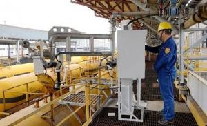  Fully automatic intelligent loading arm system 2