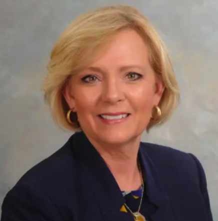 Influential Women Profiles Shannon Calhoun For Driving Healthcare Innovation And Patient-Centered Solutions