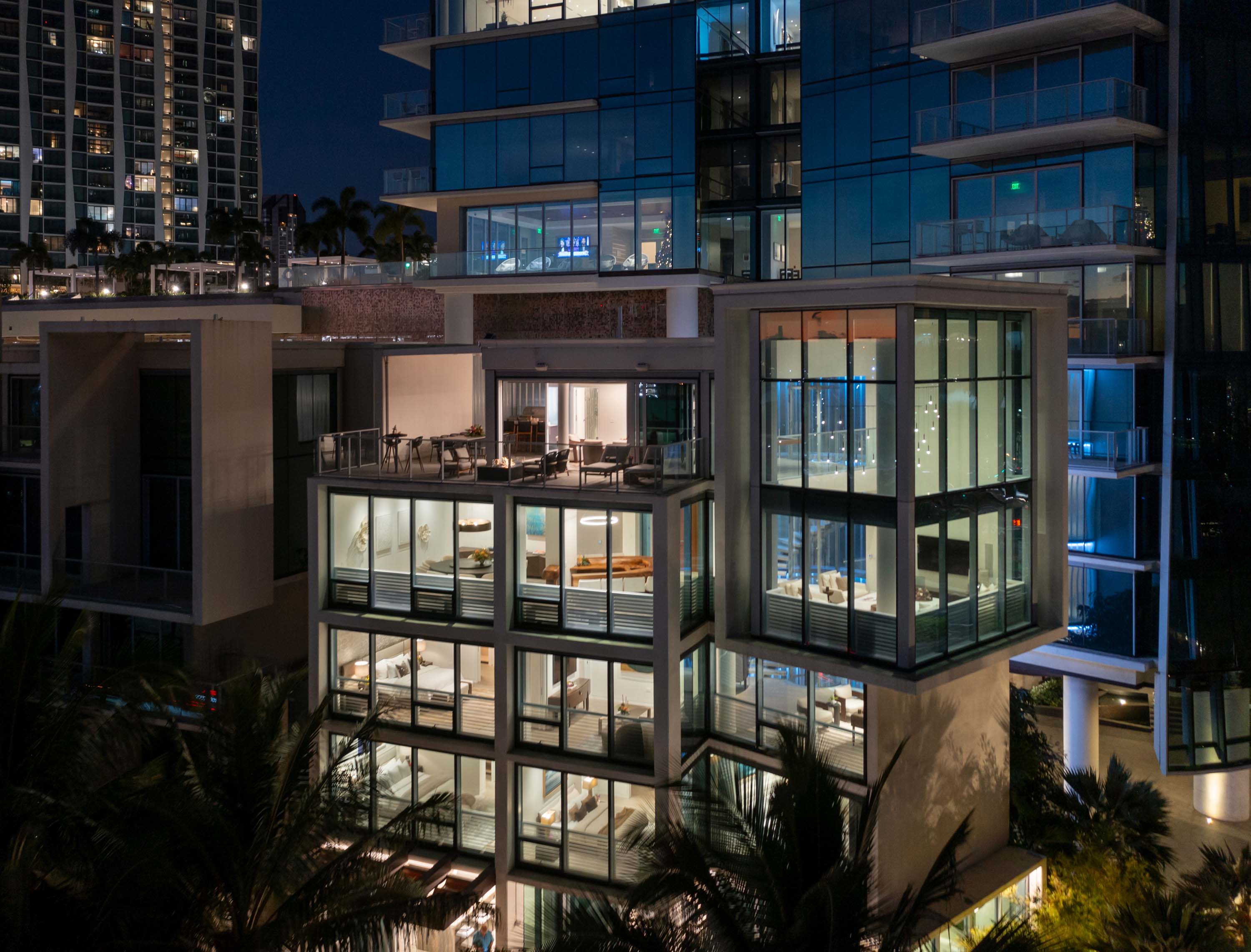 Concierge Auctions: Former Howard Hughes CEO David Weinreb’s Waiea Ward Village Residence in Honolulu to Sell at Auction