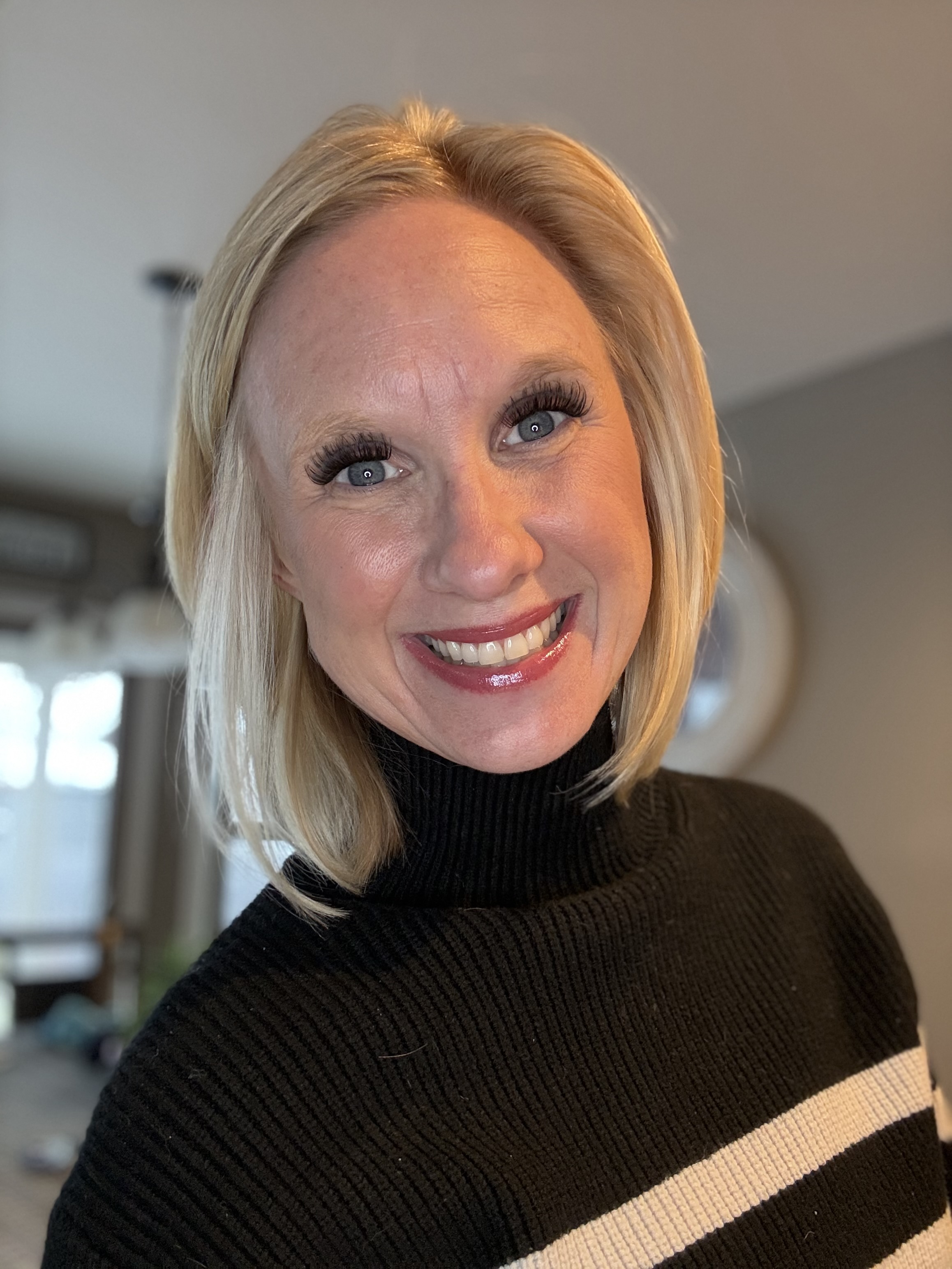 Amy Honer Inspires Women to Embrace Transformation in EmpowerHer Volume 2: The Powerhouse Edition