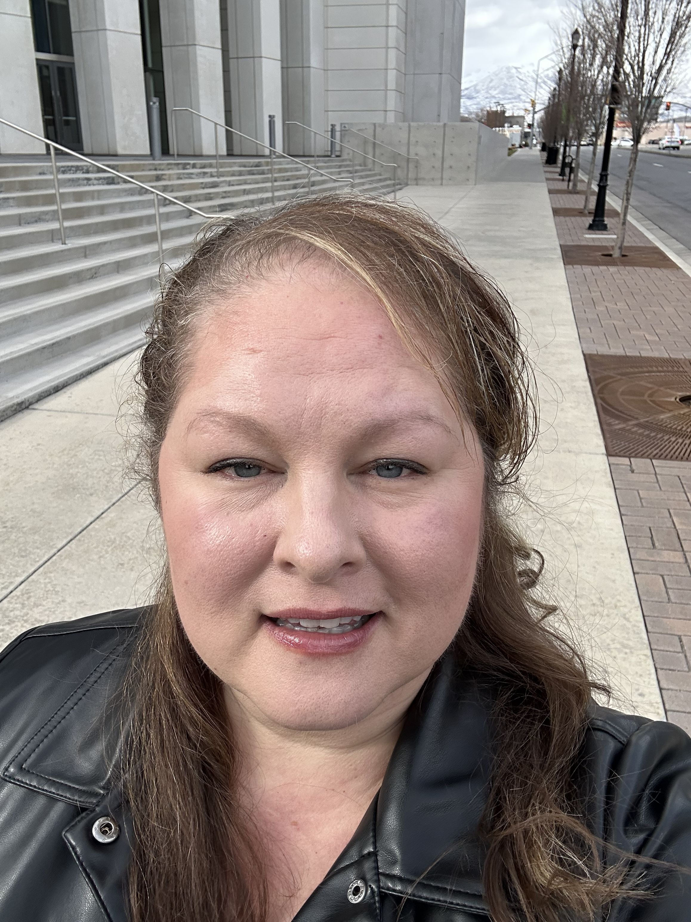 Hallie Glasbrenner Inspires Women to Take Bold Action in EmpowerHer Volume 2: The Powerhouse Edition