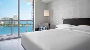Hyatt Centric Brickell Miami Featured by TheLuxeList.com 13 hyatt1