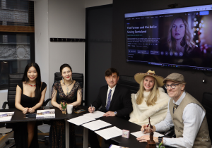 24815100 zun media signs onto hollywood