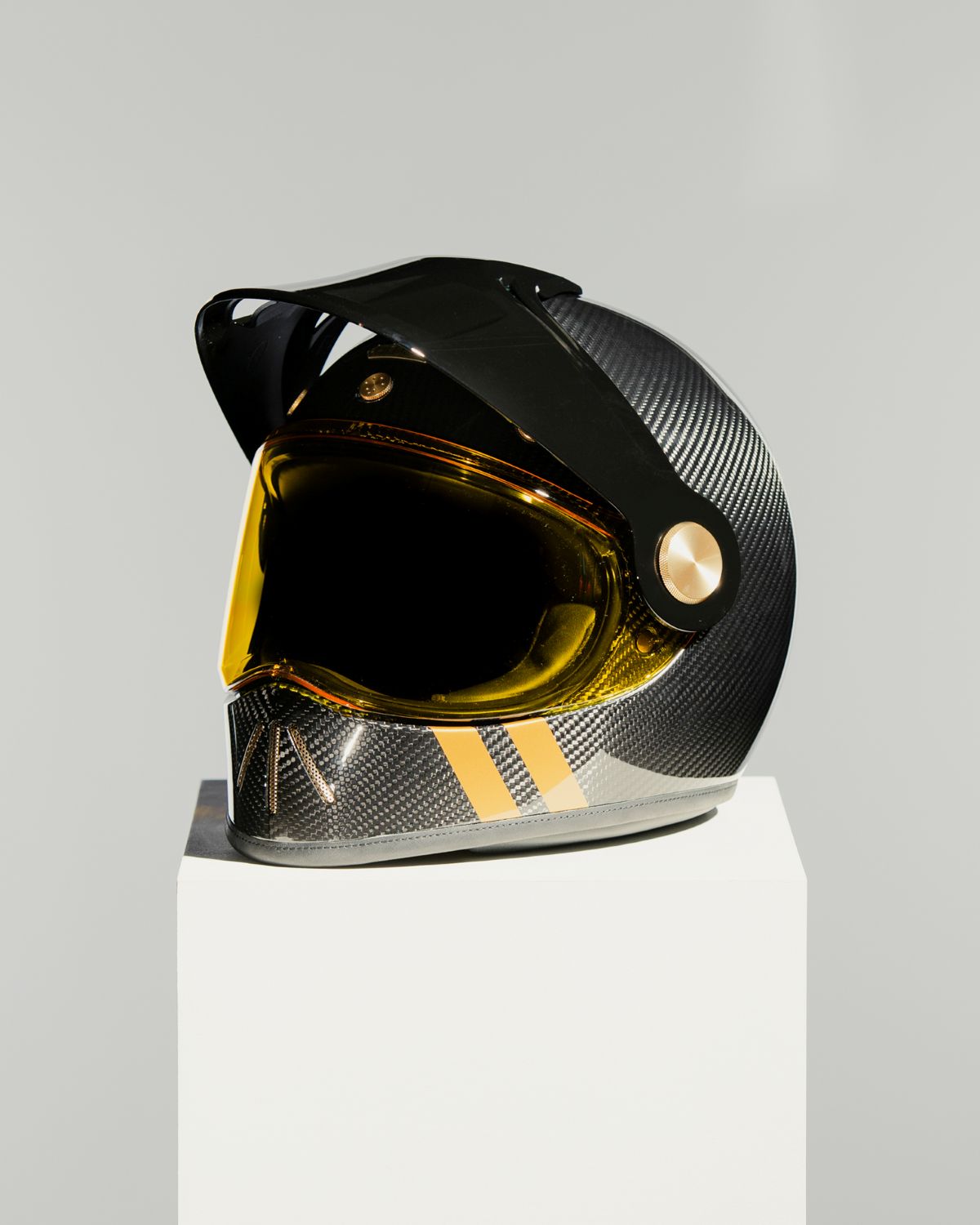 Hedon Launches Psilo Explorer: A Handcrafted Carbon Fiber Adventure Motorcycle Helmet