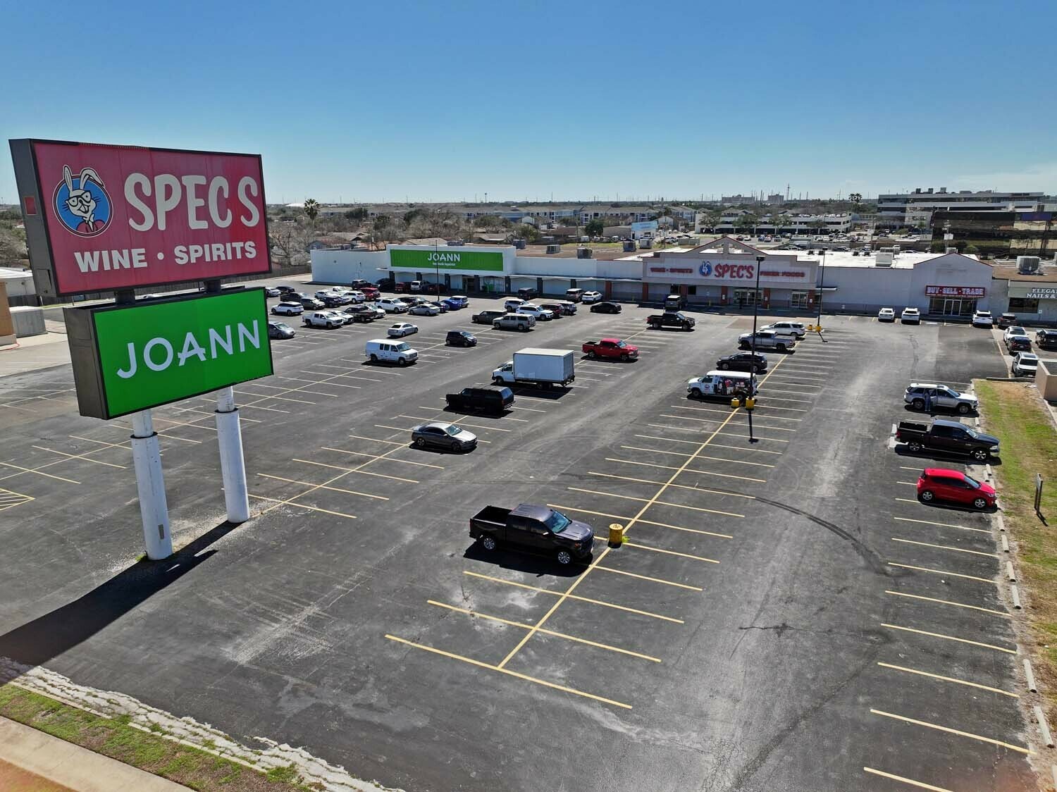 Cravey Real Estate Facilitates Off-Market Sale of Corpus Crossing Marketplace at Premier Retail Intersection
