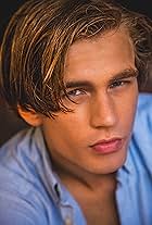 Johan Wickholm Announces New Psychological Drama ‘Itchy Eyeball,’ Set to Begin Filming in August