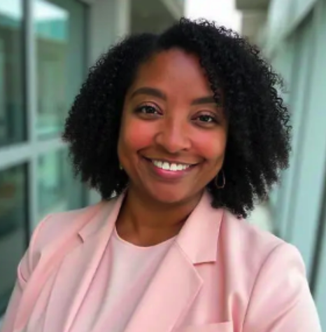 Influential Women Spotlights Lauren McCullough, BSN, BS: Advancing Maternal Health — One Birth Center at a Time