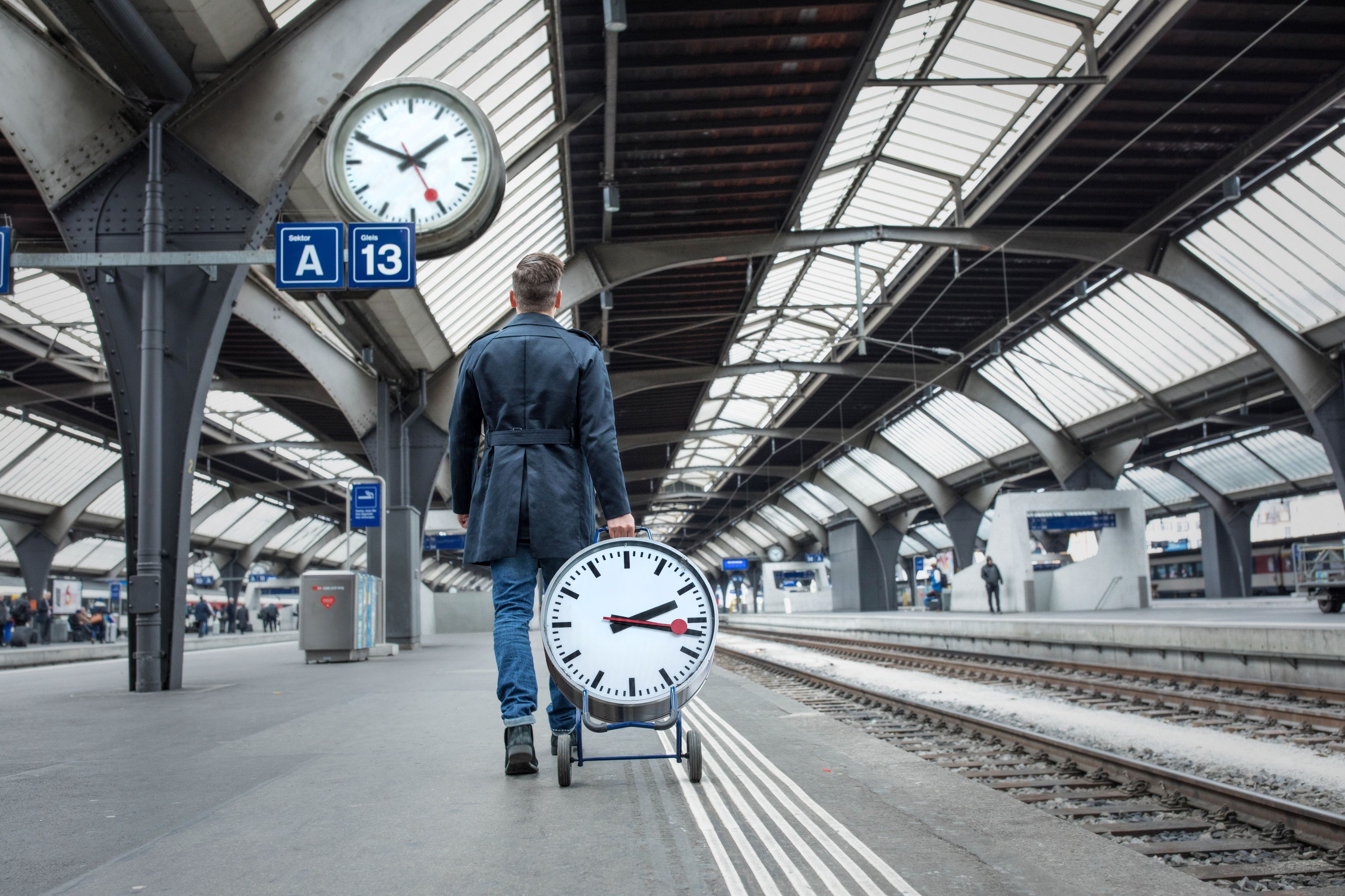MONDAINE Highlights the Design Legacy of the Iconic Swiss Railways Station Clock
