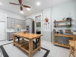 Queen Anne B & B 2