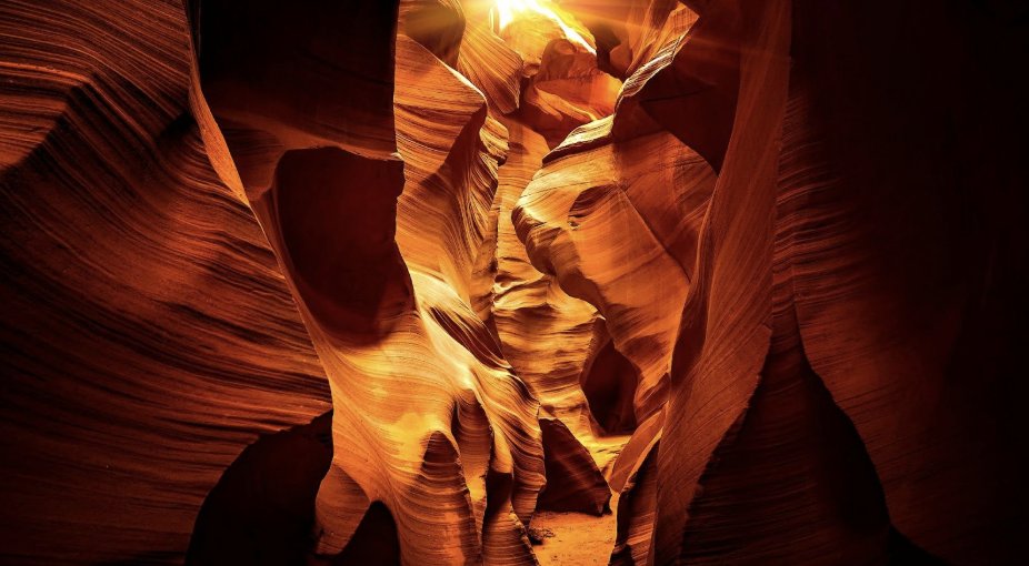 How to Photograph the Light Beam in Antelope Canyon: Navajo Guides Share Insight on Capturing the Beam of Light
