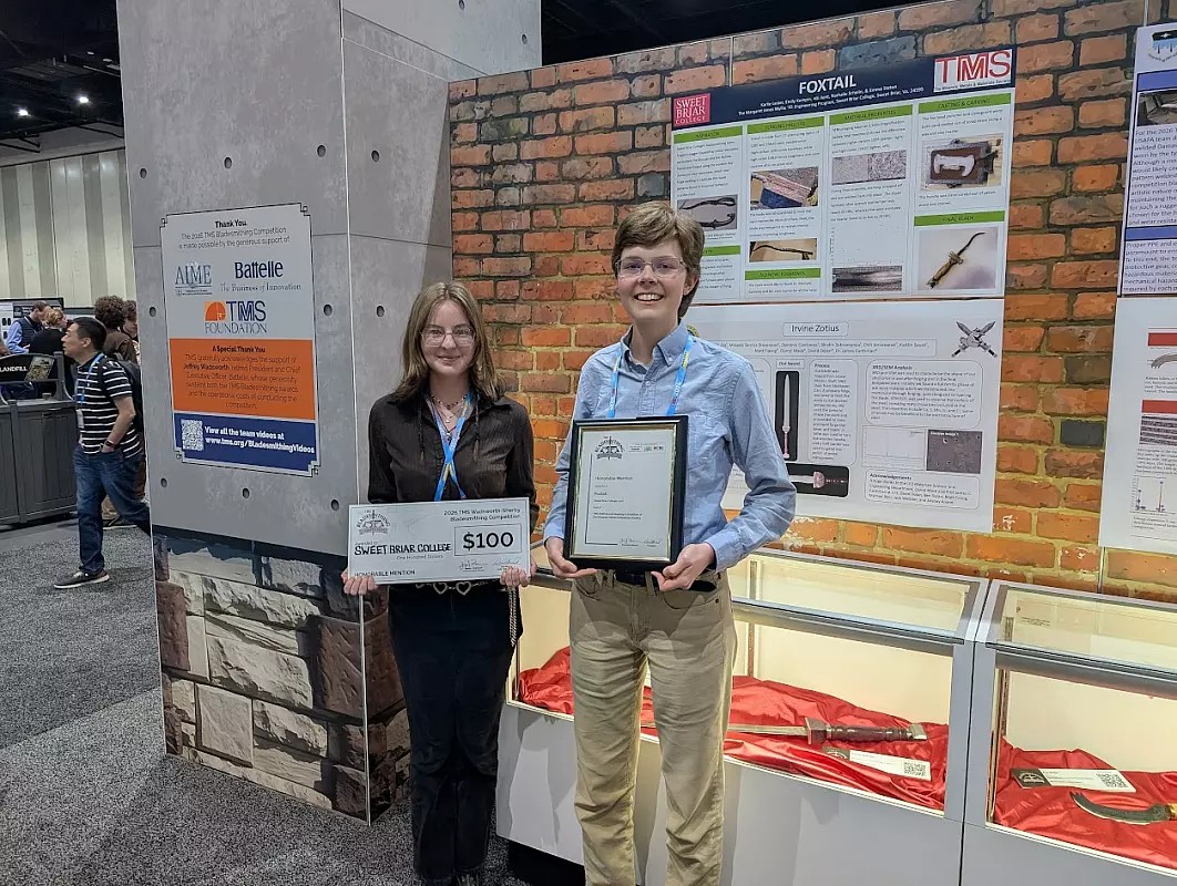 Vixens Sharpen Metallurgy Skills, Earn Honors at National Bladesmithing Competition