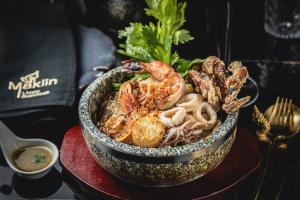 Makiin Thai is redefining the standard for Thai food in Houston by offering more than a traditional dining experience Authentic Thai seafood dish in Houston at Makiin Thai