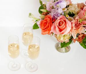 Trellis_MothersDay_Champagne