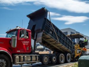 L.A. Barrier & Son Inc., a family-owned hauling and logistics company with a legacy dating back nearly 90 years, announced today its strategic partnership with Splash Omnimedia to serve as its marketing agency of record L.A. Barrier & Son Inc. hauling truck