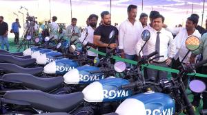 24834755 royal farmer