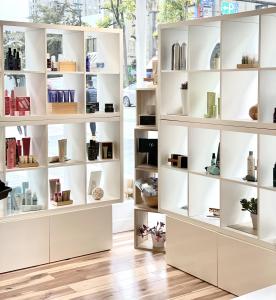 24843089 charm champagne beauty studio