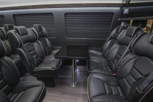 AA Limousine & Sedan najavljuje veliko proširenje luksuznog Sprinter kombija diljem Teksasa