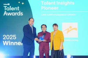 Representatives from MicroSourcing and The Department of Information and Communications Technology (DICT) at the awards night.