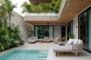 PARADYSE Homes The Bank Hero