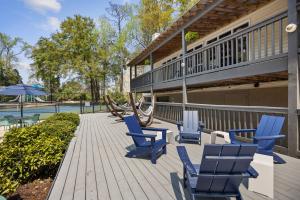 Image of Outdoor Lounge at The Willow