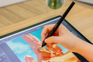 Wacom_Art_Pen_2_with_Wacom_Cintiq