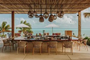 Ámbra Beach Club & Restaurant's Bar