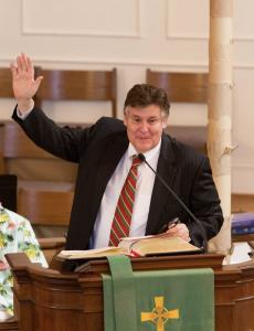Pastor and Author Raymond R. Roberts recently served as Head of Staff at River Road Presbyterian Church (Richmond, VA), The Presbyterian Church (Westfield, NJ), Grace Presbyterian Church (Jenkintown, PA), and Amherst Presbyterian Church (Amherst, VA).