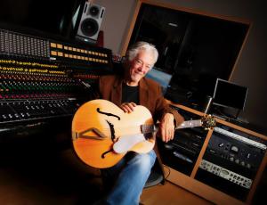 Brent Maher with guitar (courtesy Moraine Music Group)