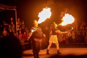 Spectacle de feu - Cracheurs de feu - Productions MTrenka