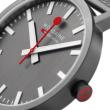 MONDAINE interpretiert seine ikonische Classic Kollektion neu – mit anthrazitfarbenem Zifferblatt und Mesh-Armband