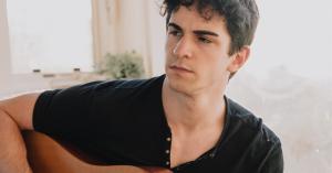 Zach Gordon - Press  Image 3