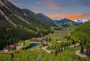 Elk Mountain Lodge, 125 Rooney Circle, Aspen, Colorado - 1