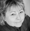 Kelly Sooter, Recognized by Influential Women, Elevates Landscape Art with Emotional Depth and Mastery in Nature Arts