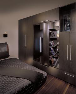 Sliding-wardrobes-walkinwardrobes-ie-kerry-V92EAE6-3