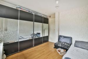 Sliding-wardrobes-walkinwardrobes-ie-kerry-V92EAE6-12