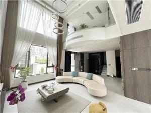 Aluminum Hurricane-Impact Window